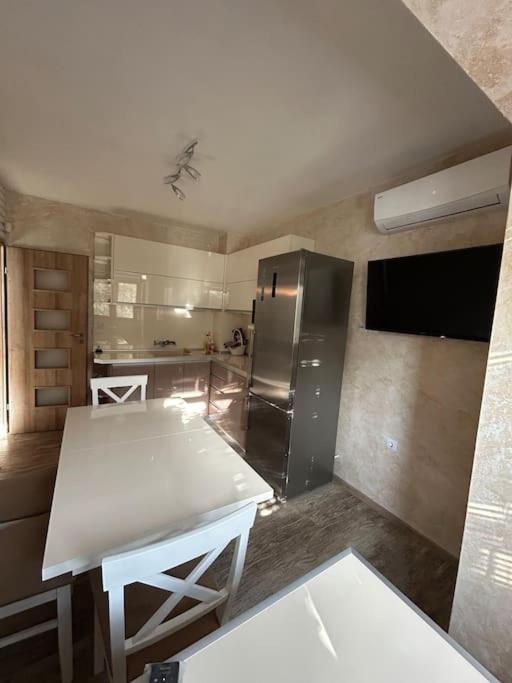 Luxurious Flat Center